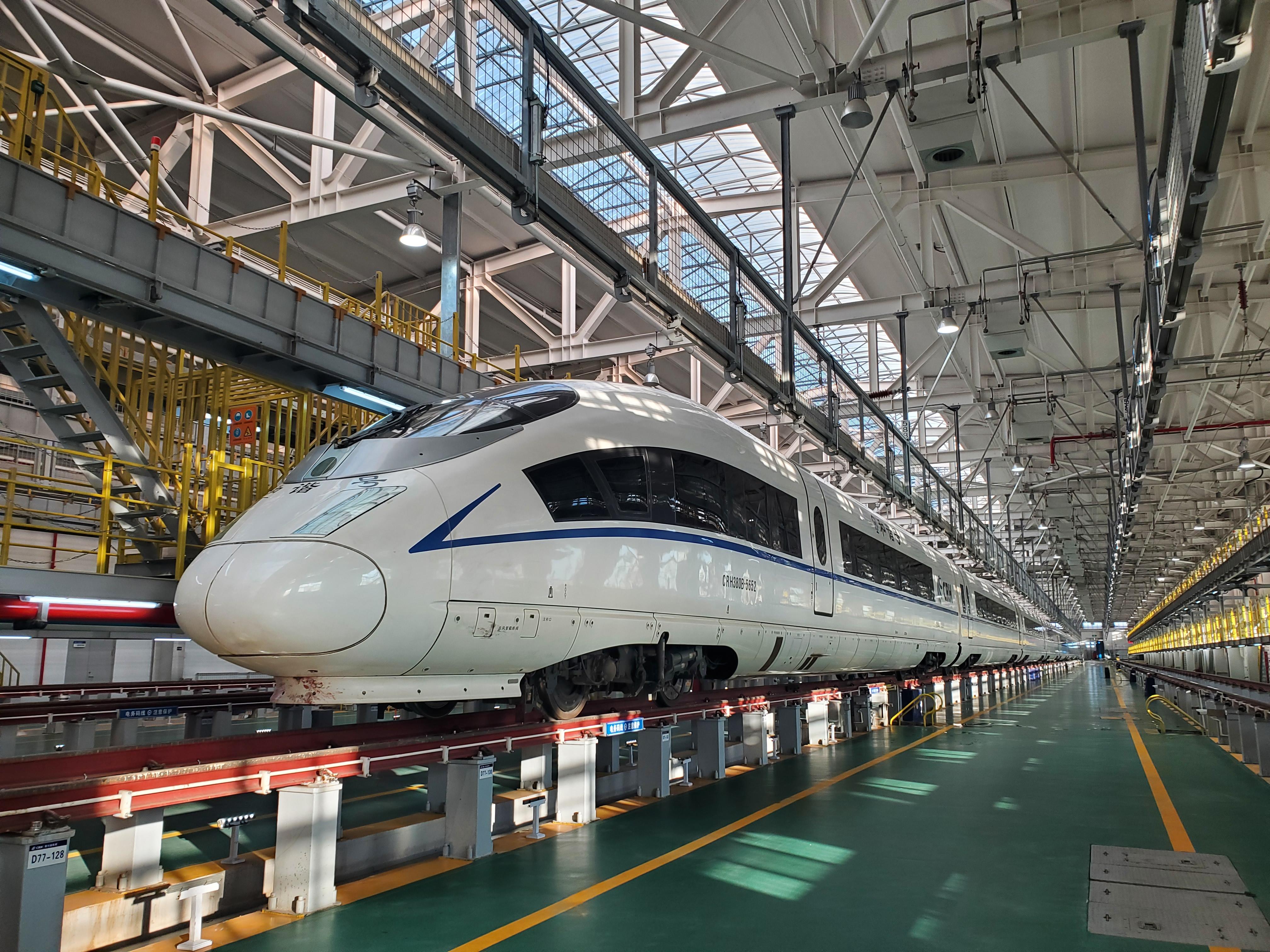 【高鐵來了】隴東報記者試乘體驗，感受銀西鐵路的“速度與激情”！