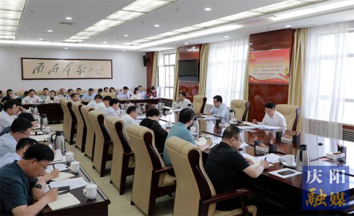 黃澤元在推動化解重大項目遺留問題專題會議上強調 依法合規(guī)積極穩(wěn)妥化解好各類歷史遺留問題 以實際工作成效助推經(jīng)濟社會平穩(wěn)健康發(fā)展