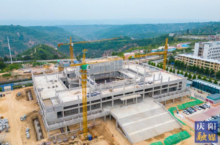 【攝影報道】合水縣黃河象大劇院主體工程封頂，計劃年底投入使用