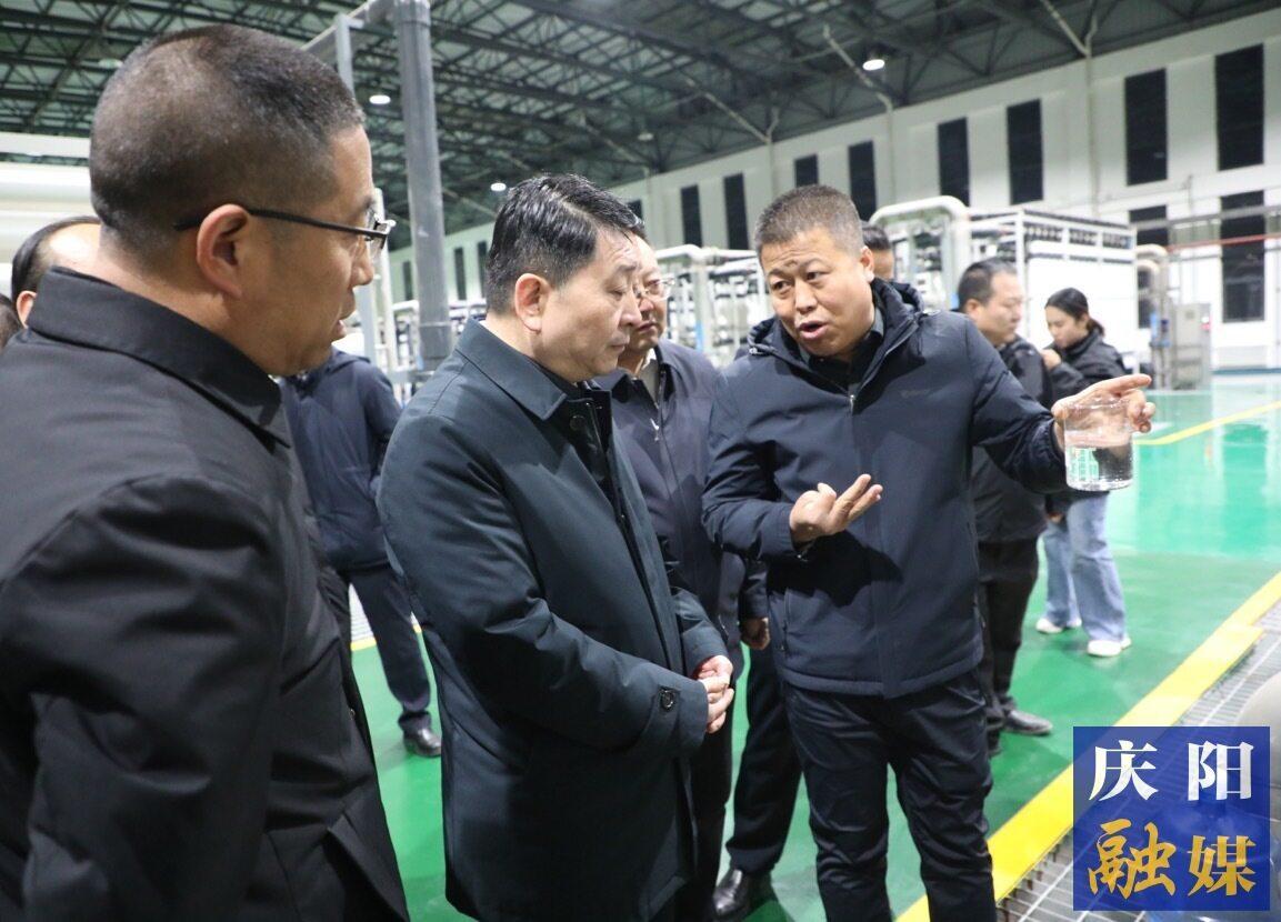 周繼軍在調研鹽環(huán)定揚黃引水工程建設運行管理等工作時強調 統(tǒng)籌完善水利設施體系 提高水資源調配能力 為全市高質量發(fā)展提供強力支撐