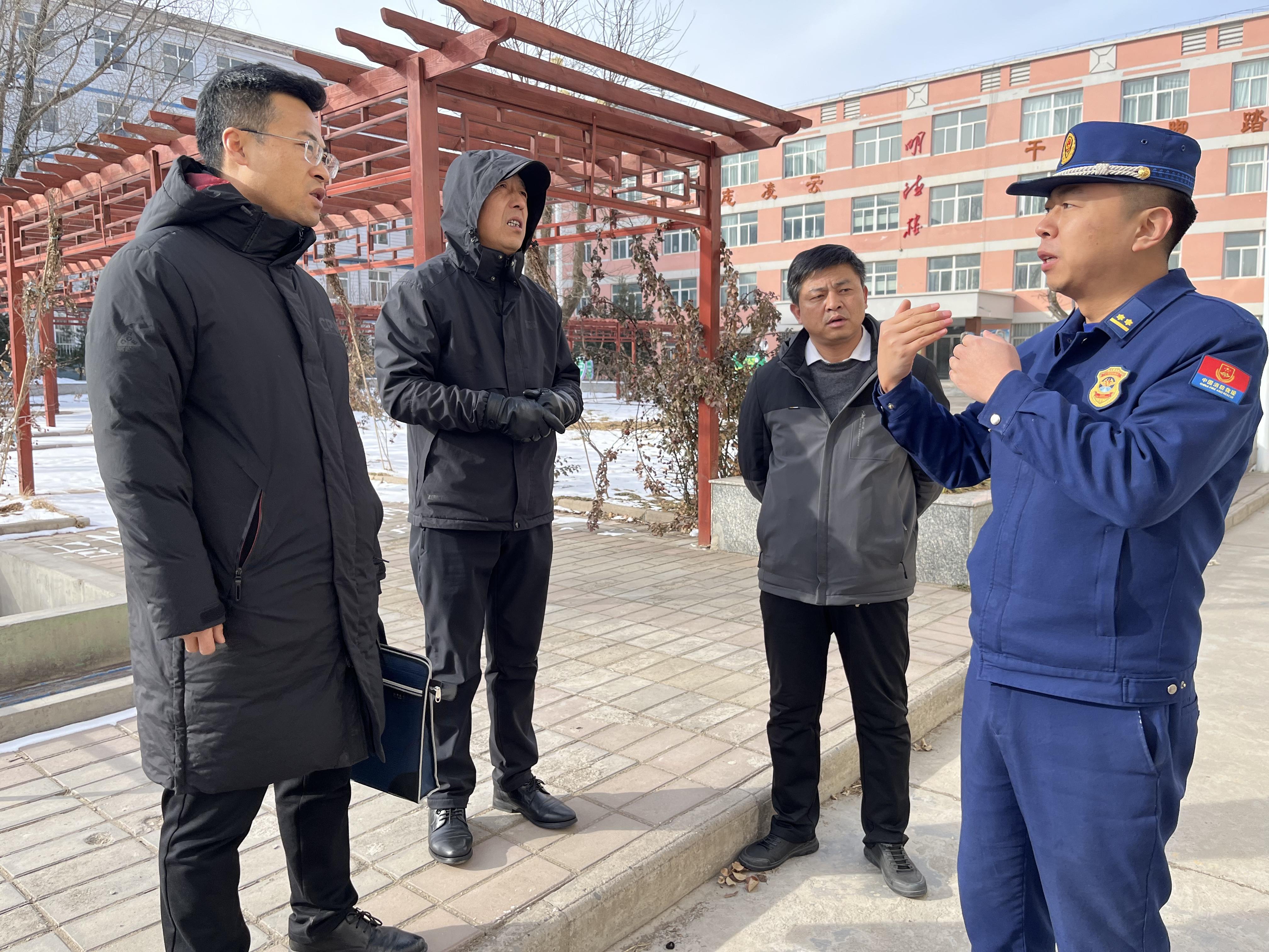 正寧縣消防救援大隊(duì)聯(lián)合縣教育局開展寄宿制學(xué)校消防安全檢查