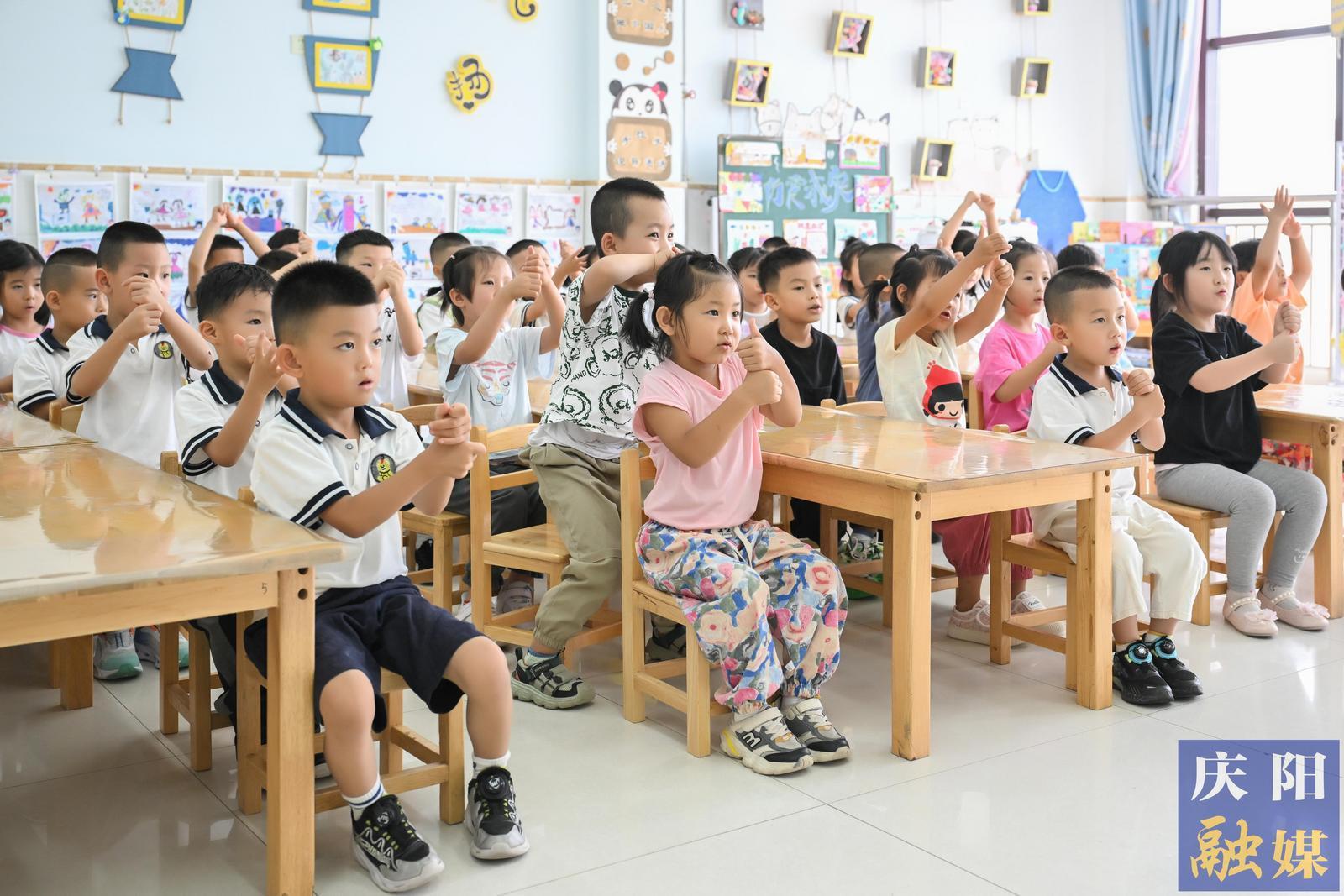 【攝影報(bào)道】慶陽(yáng)市中小學(xué)、幼兒園迎來新學(xué)年開學(xué)季