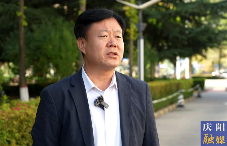 全力挖掘拓展數(shù)字資源 推動(dòng)招商選資晉位爭先 ——訪慶陽市機(jī)關(guān)事務(wù)管理局黨組書記、局長張曉龍