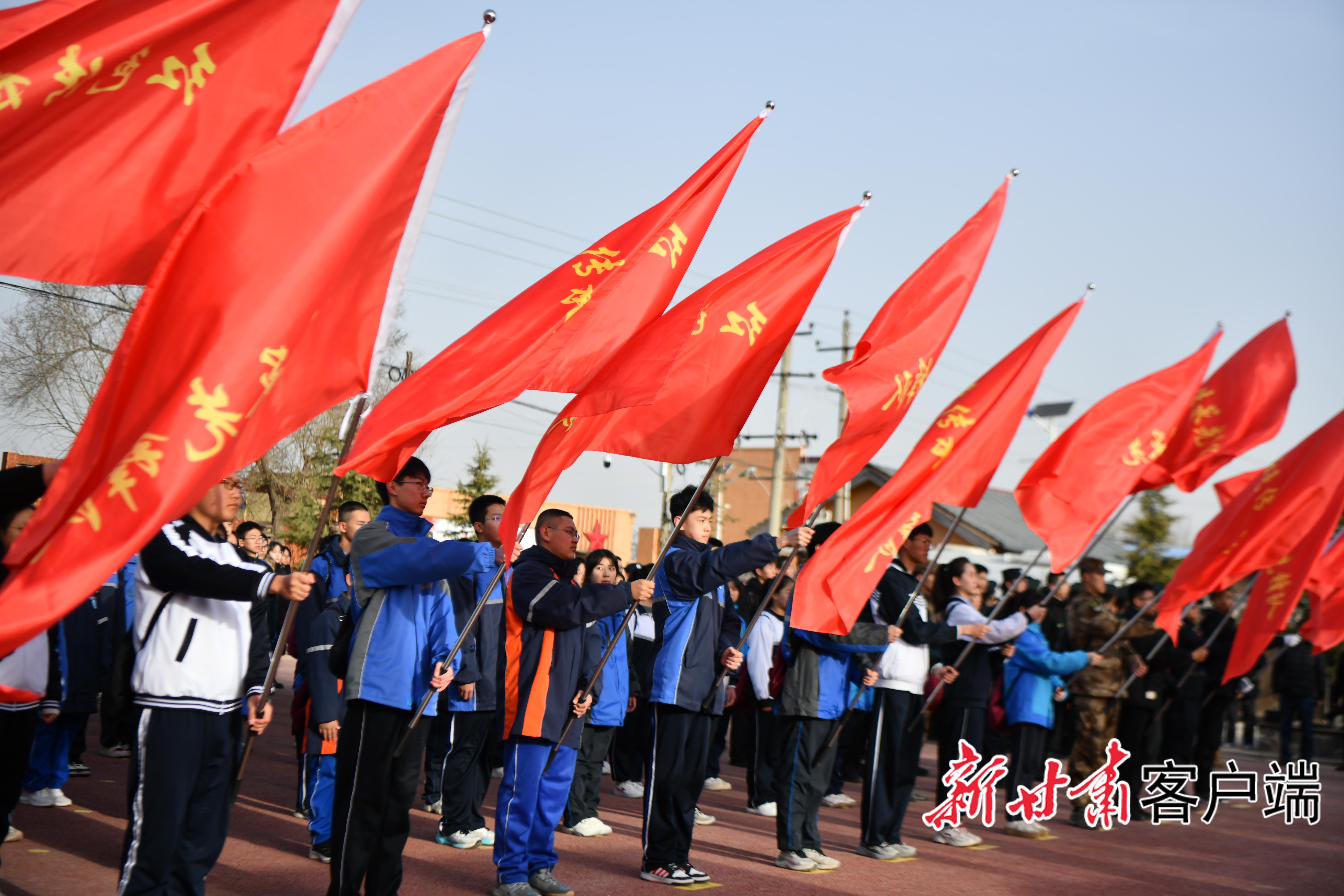 一堂“行走”的思政課——2025年甘肅省思政教育主題實(shí)踐活動(dòng)啟動(dòng)
